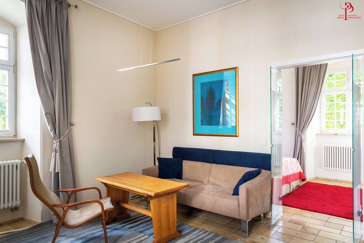 Junior Suite, 1 Bedroom | Minibar, in-room safe, blackout drapes, soundproofing