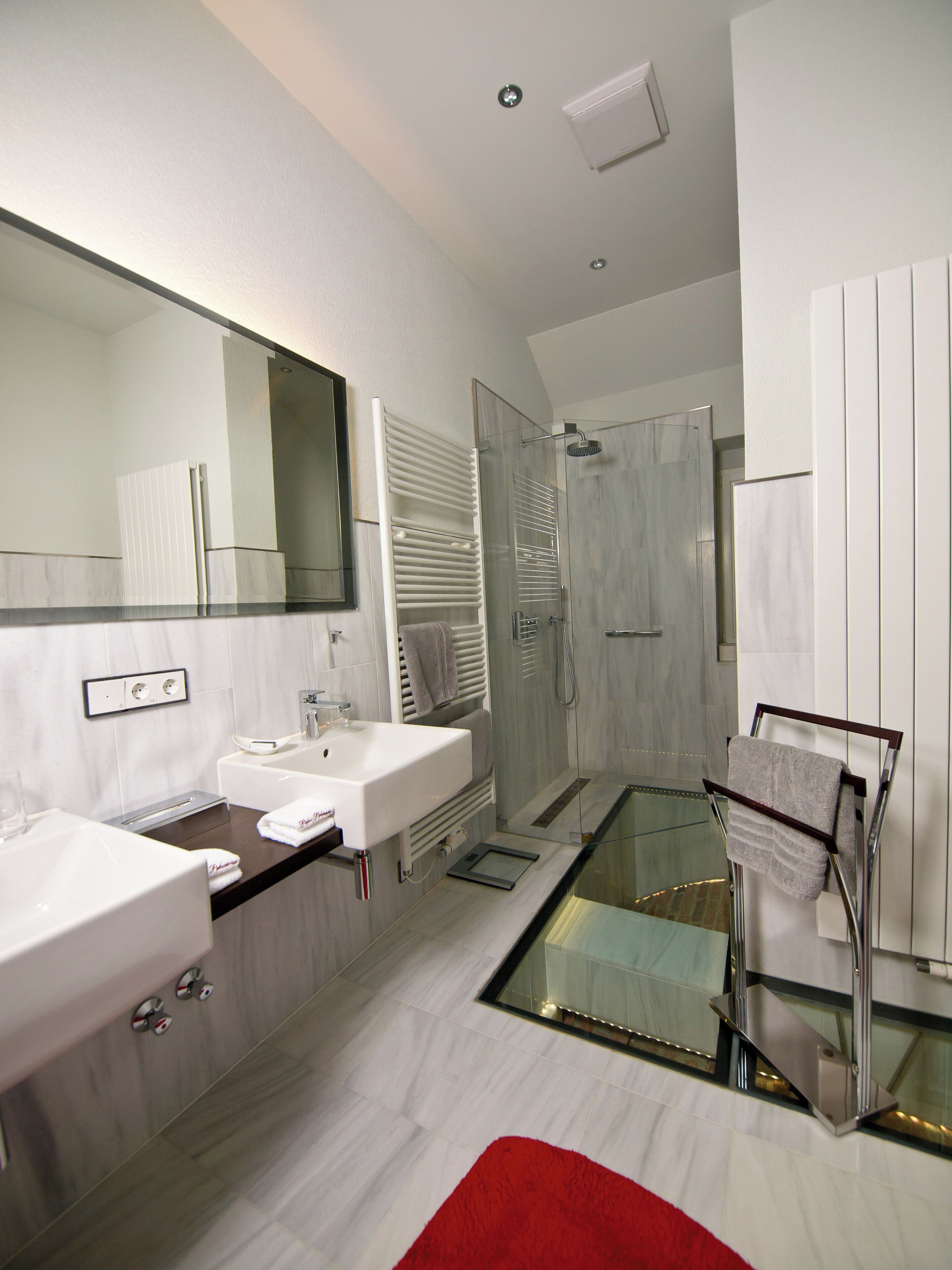 junior suite, 1 bedroom | minibar, in-room safe, individually decorated, individually furnished