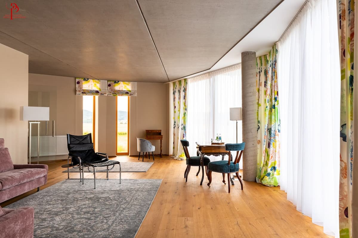 grand studio suite | minibar, in-room safe, individually decorated, individually furnished