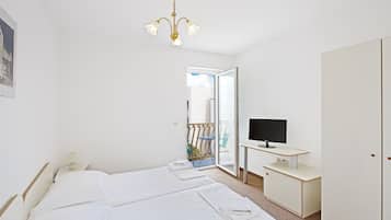 Habitación doble Confort, balcón, vista al mar | Ropa de cama de alta calidad, camas Select Comfort y escritorio