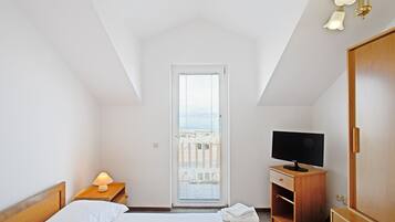 Ropa de cama de alta calidad, colchones Select Comfort y escritorio