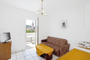 Comfort Apartment, 1 Bedroom, Balcony, Sea View | Premium bedding, Select Comfort beds, desk, free WiFi - Villa Supetar (Supetar)