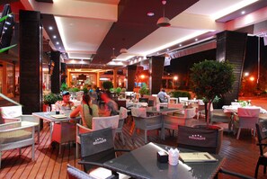 Terrace/patio - Hotel Magnolija (Tivat)