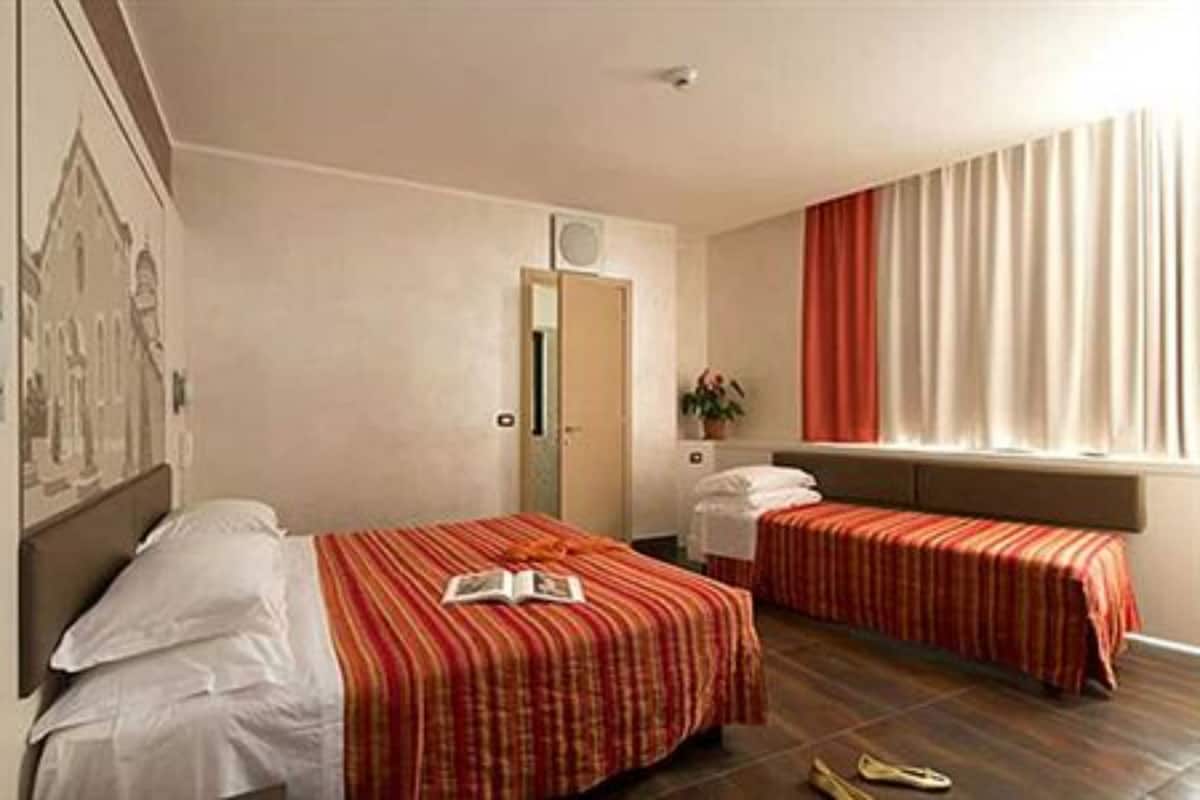Down duvets, minibar, in-room safe, individually furnished