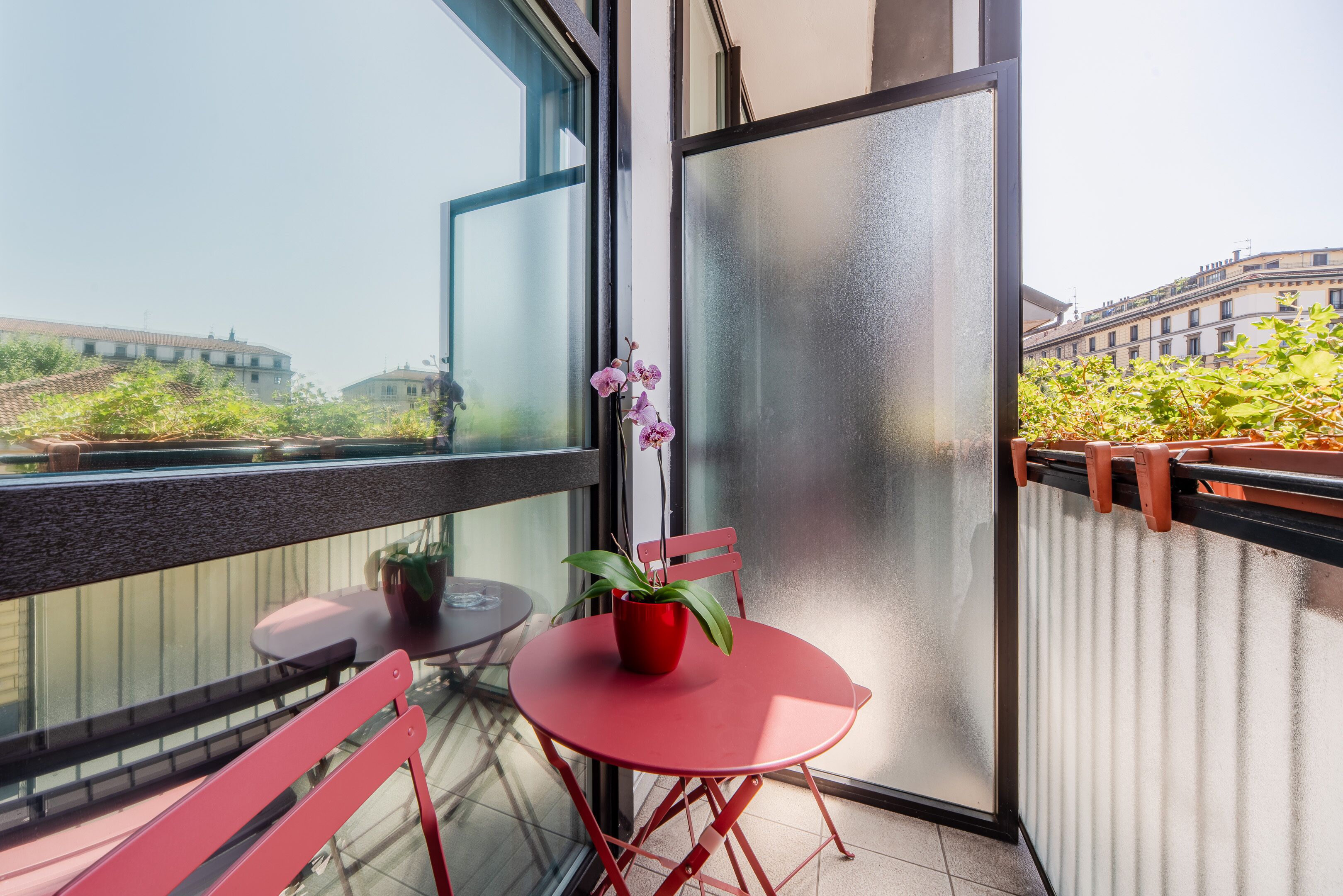 deluxe twin room, ensuite, canal view | terrace/patio