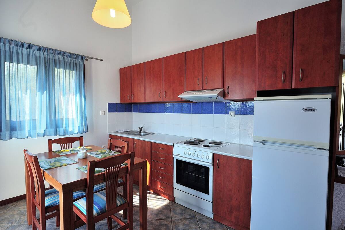 maisonette apartment, 2 bedrooms - sea view | private kitchen | full-sized fridge, microwave, coffee/tea maker, cookware/dishes/utensils