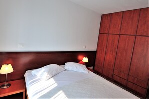 Maisonette Apartment, 2 Bedrooms - Sea View | Egyptian cotton sheets, premium bedding, pillow-top beds, in-room safe