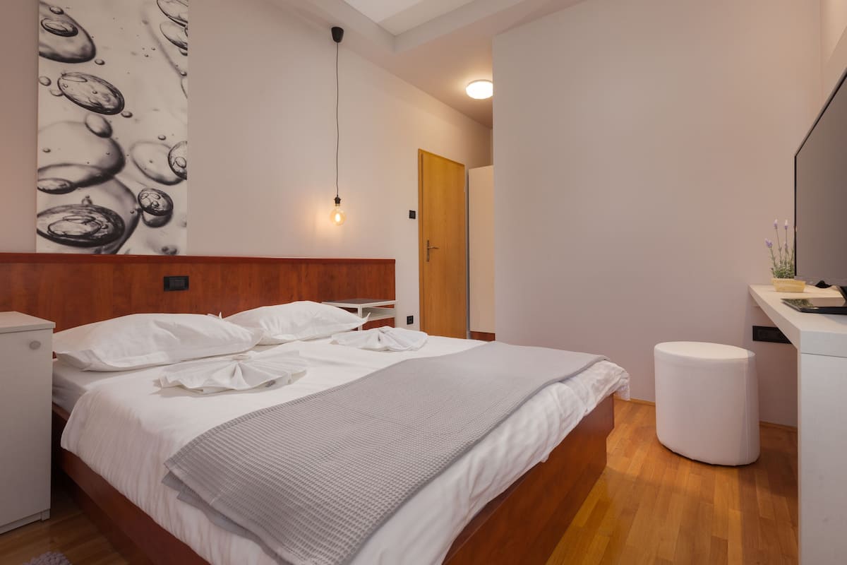 Classic Double Room, Mountain View