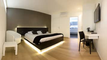 Premium bedding, minibar, in-room safe, desk