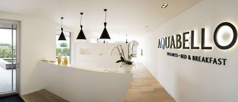 Check-in/check-out kiosk