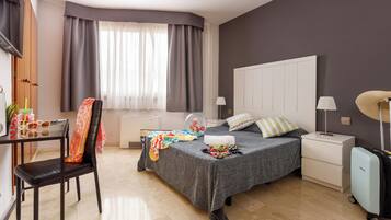 Double Room, Sea View | In-room safe, desk, free WiFi, bed sheets