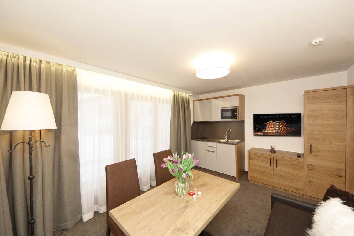 superior suite, 1 bedroom, balcony | bathroom | free toiletries, hair dryer, bathrobes, slippers