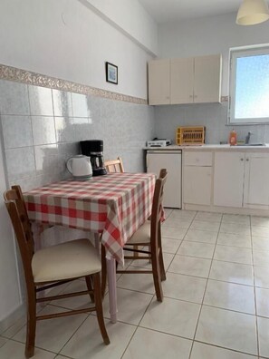 Family Apartment | 1 bedroom, Frette Italian sheets, premium bedding, Select Comfort beds - Manine Apartments (Kos)