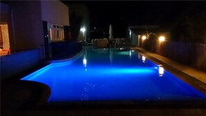 Seasonal outdoor pool, open 8:30 AM to 8:30 PM, pool umbrellas - Manine Apartments (Kos)