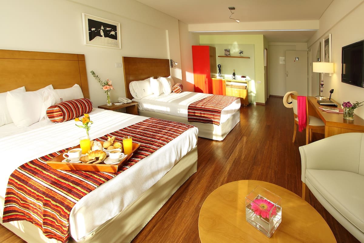 1 bedroom, premium bedding, down duvets, minibar