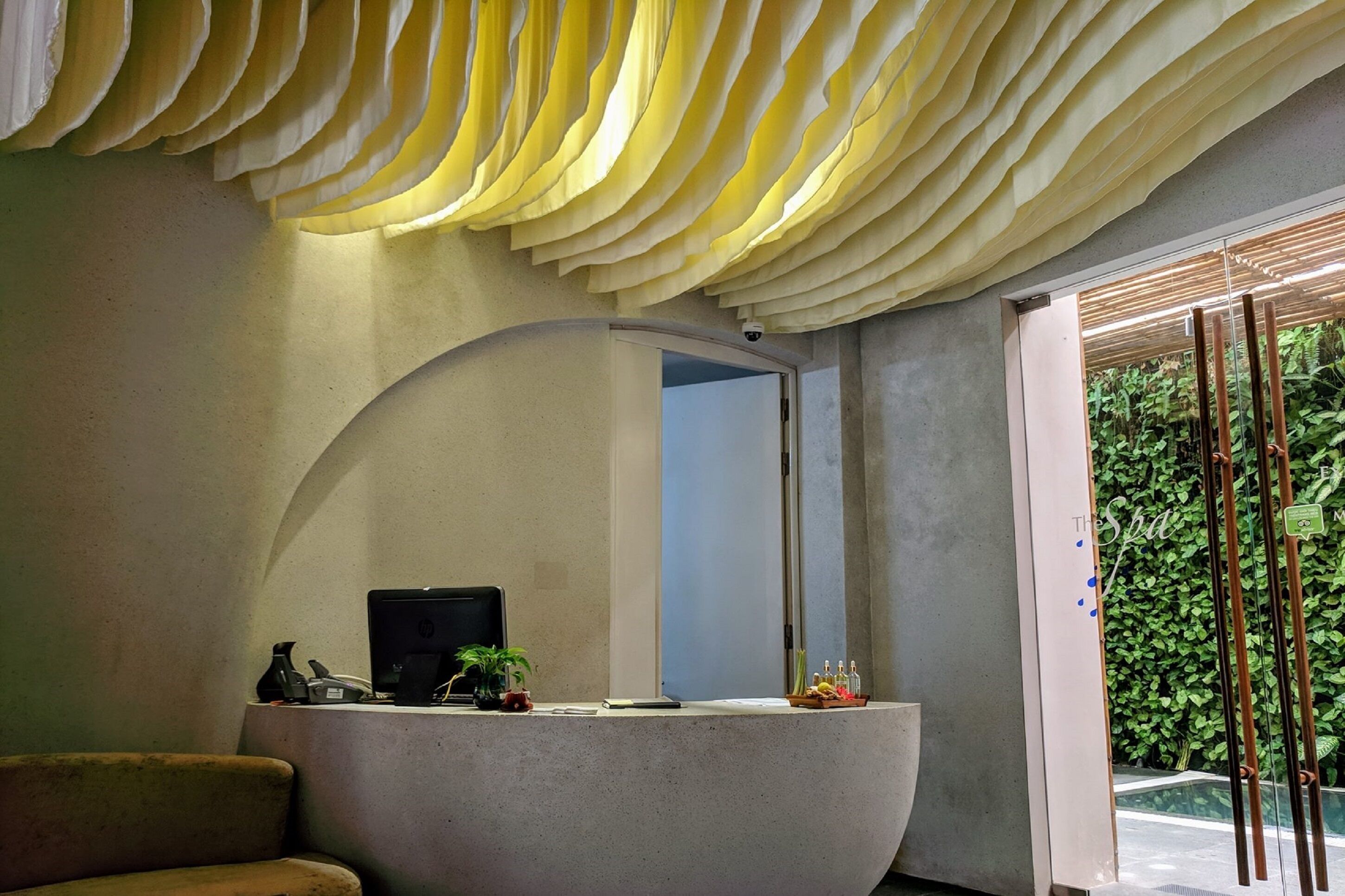 couples treatment room(s), body treatments, hydrotherapy, aromatherapy