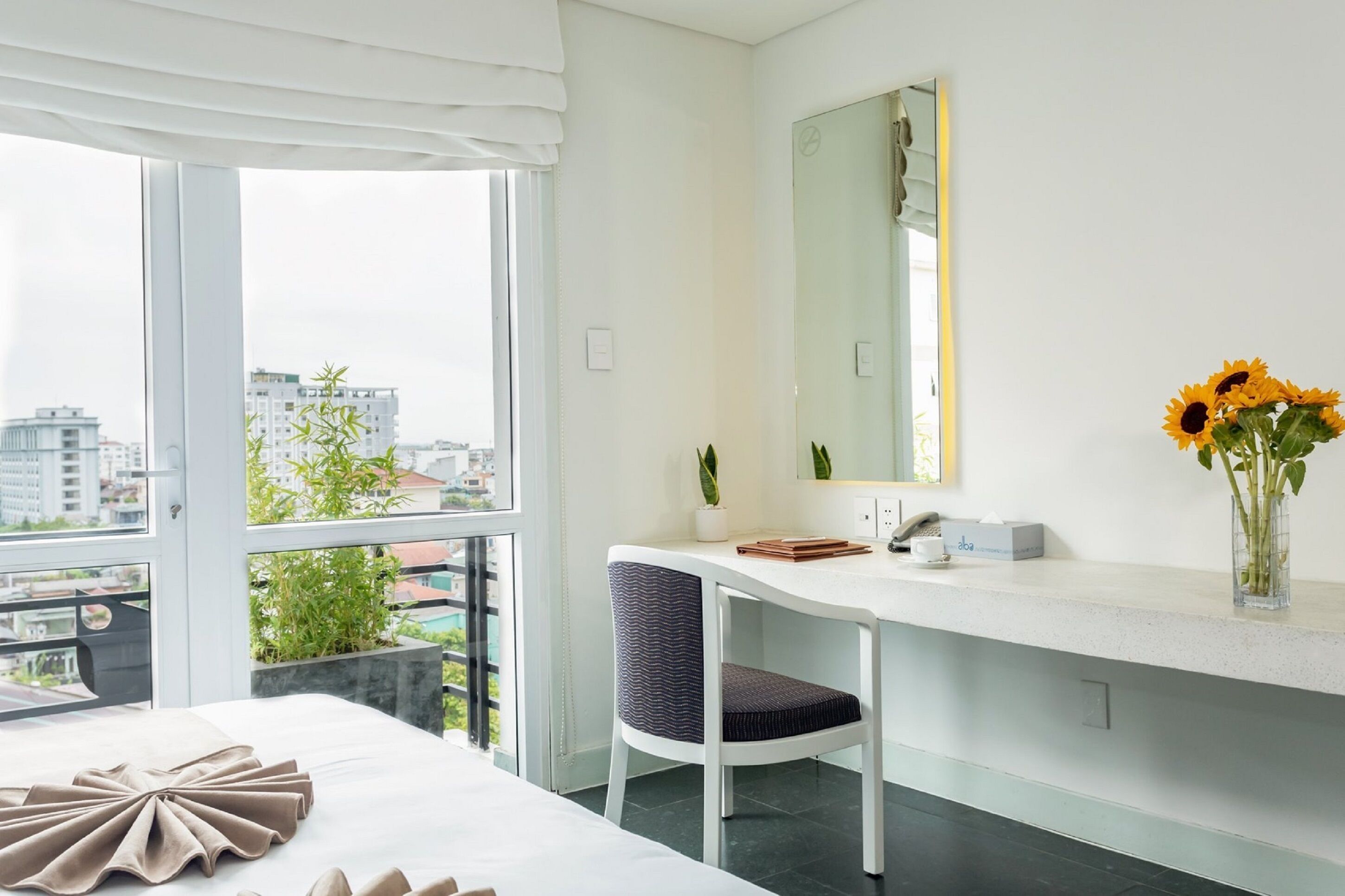 deluxe double or twin room, city view | view from room