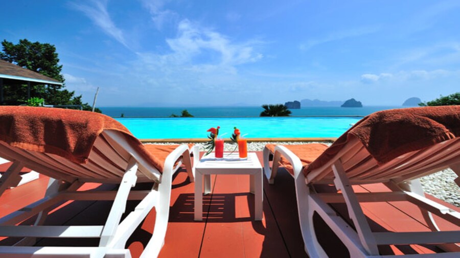 Koh Ngai Cliff Beach Resort