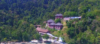 Koh Ngai Cliff Beach Resort