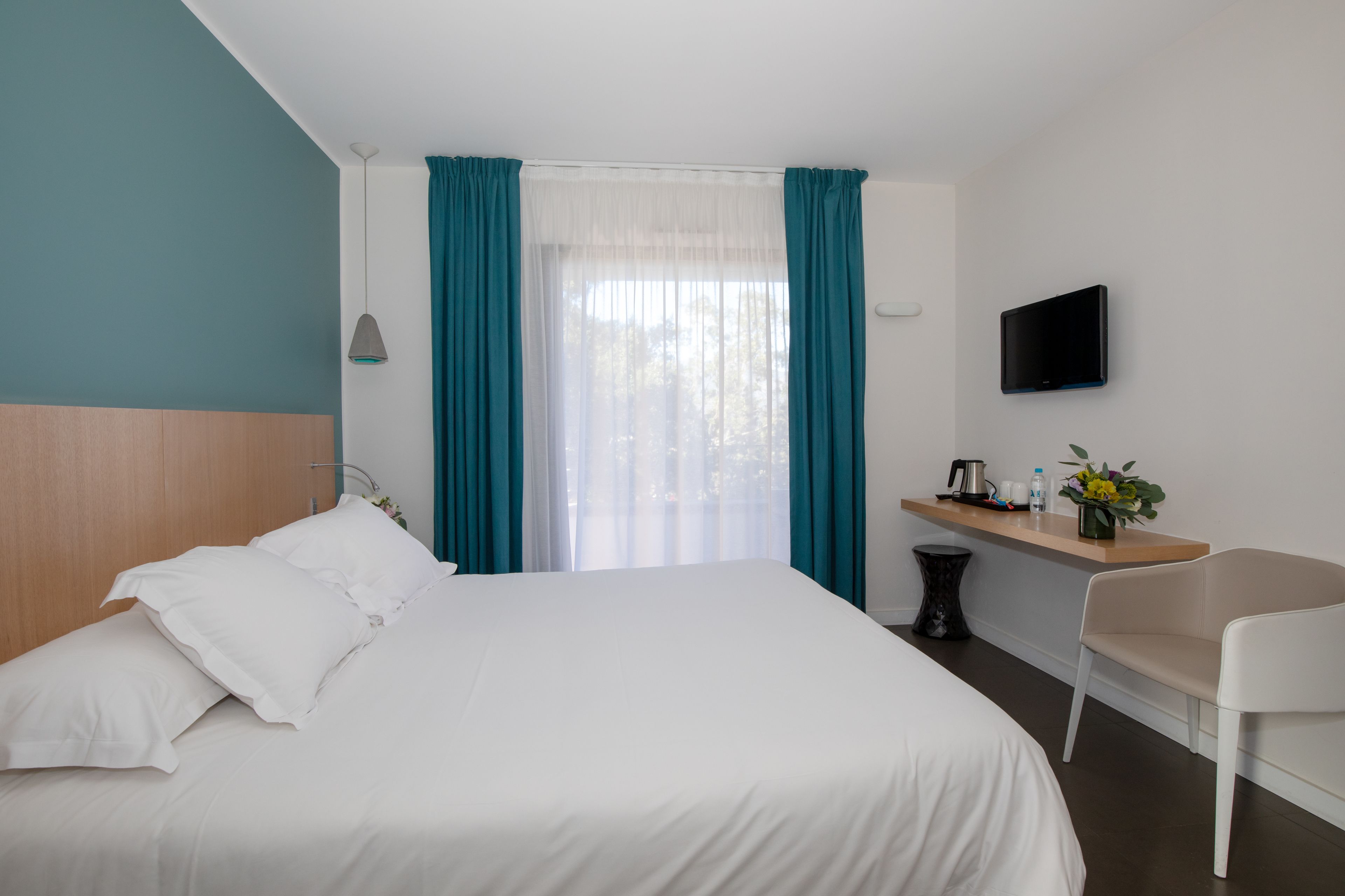 1 bedroom, in-room safe, individually furnished, desk