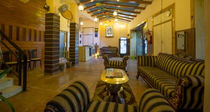 Vatika Inn – City Centre | Family & Business Hotel, Udaipur