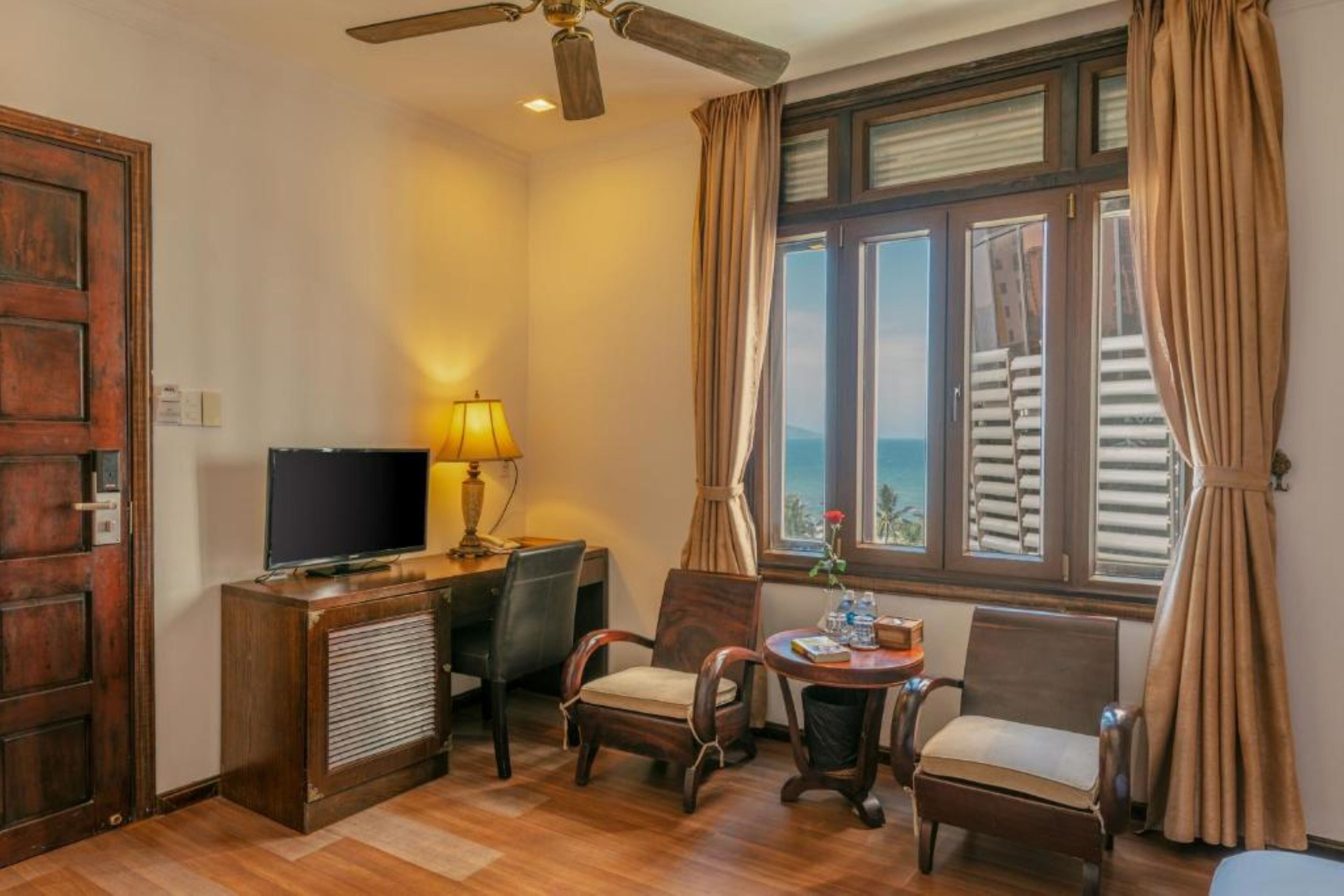 deluxe ocean view | minibar, in-room safe, blackout curtains, soundproofing