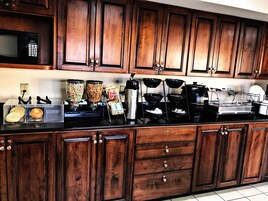 Free daily continental breakfast