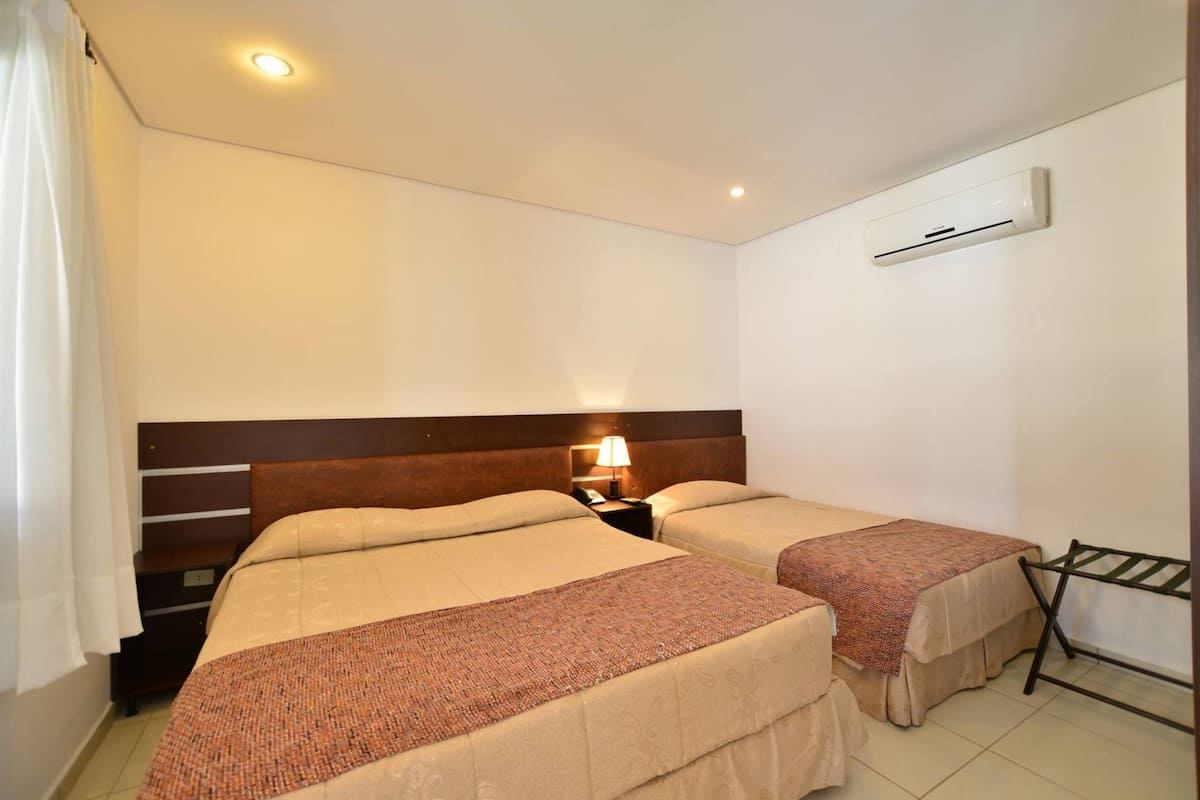 21 bedrooms, Egyptian cotton sheets, premium bedding, down duvets