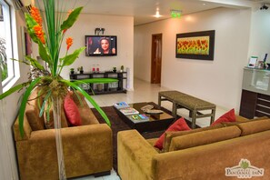 Coin salon dans le hall