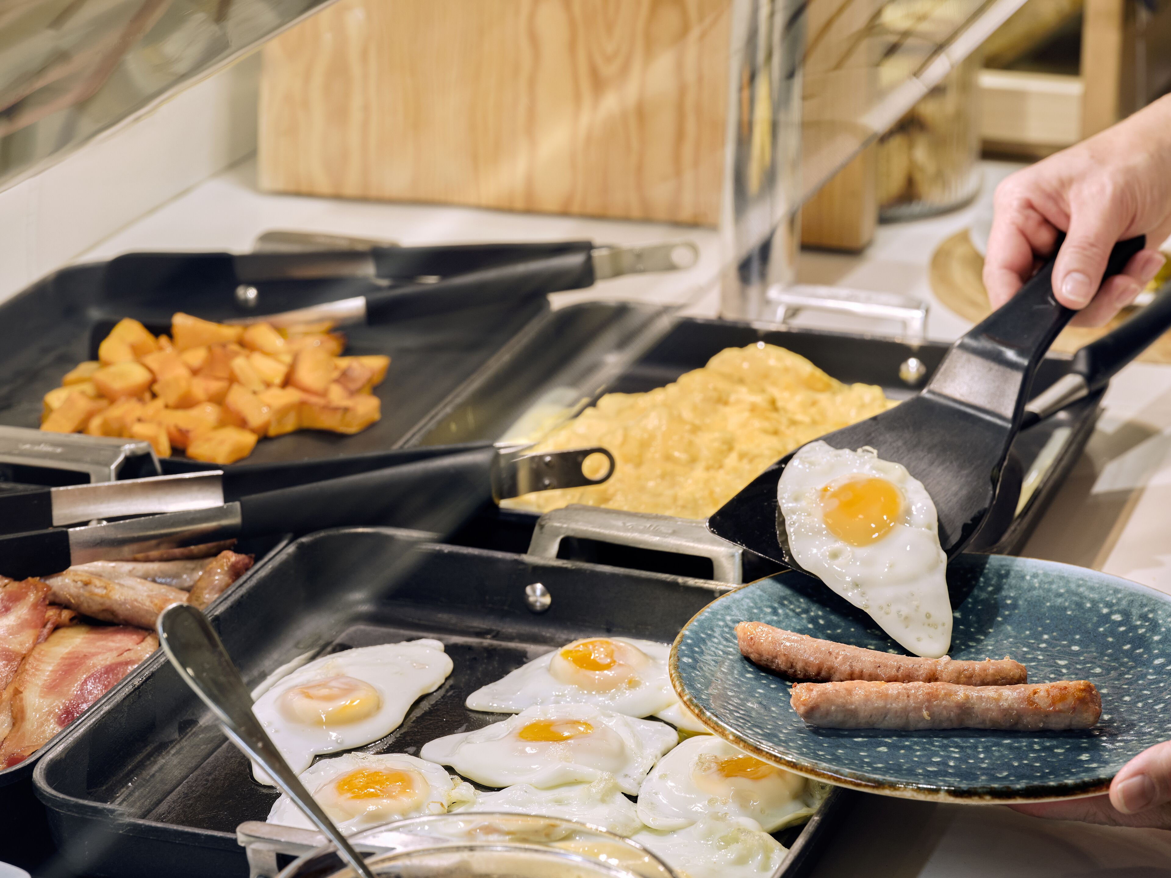 daily buffet breakfast (eur 15 per person)