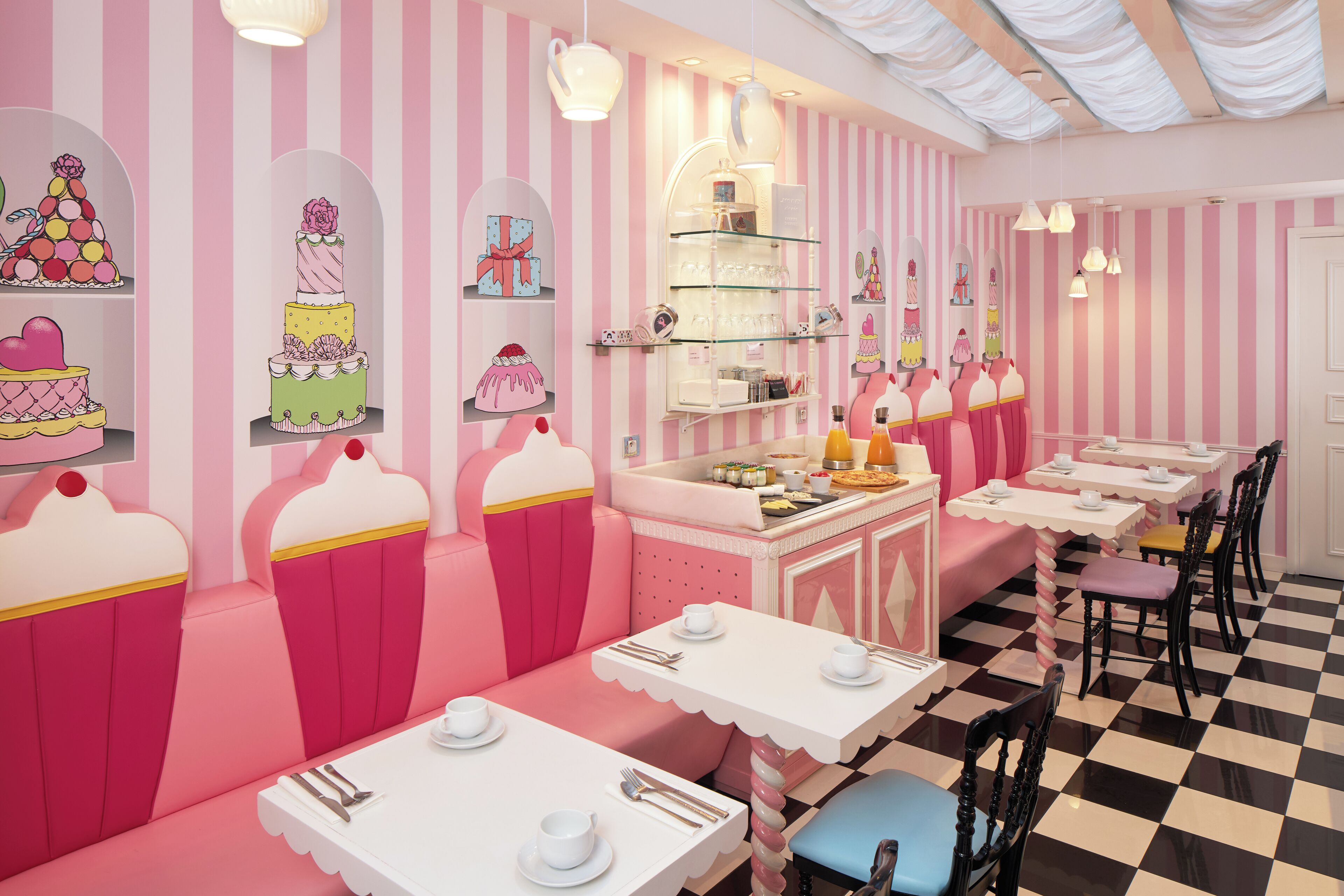 Petit déjeuner buffet (20 EUR par personne)