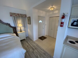 Executive Room - Edgehill Manor Guest House (Pembroke Parish)