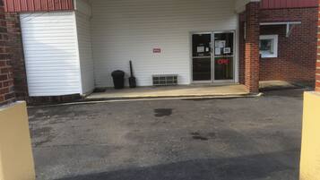 Parcheggio non assistito gratuito