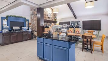 Free daily continental breakfast