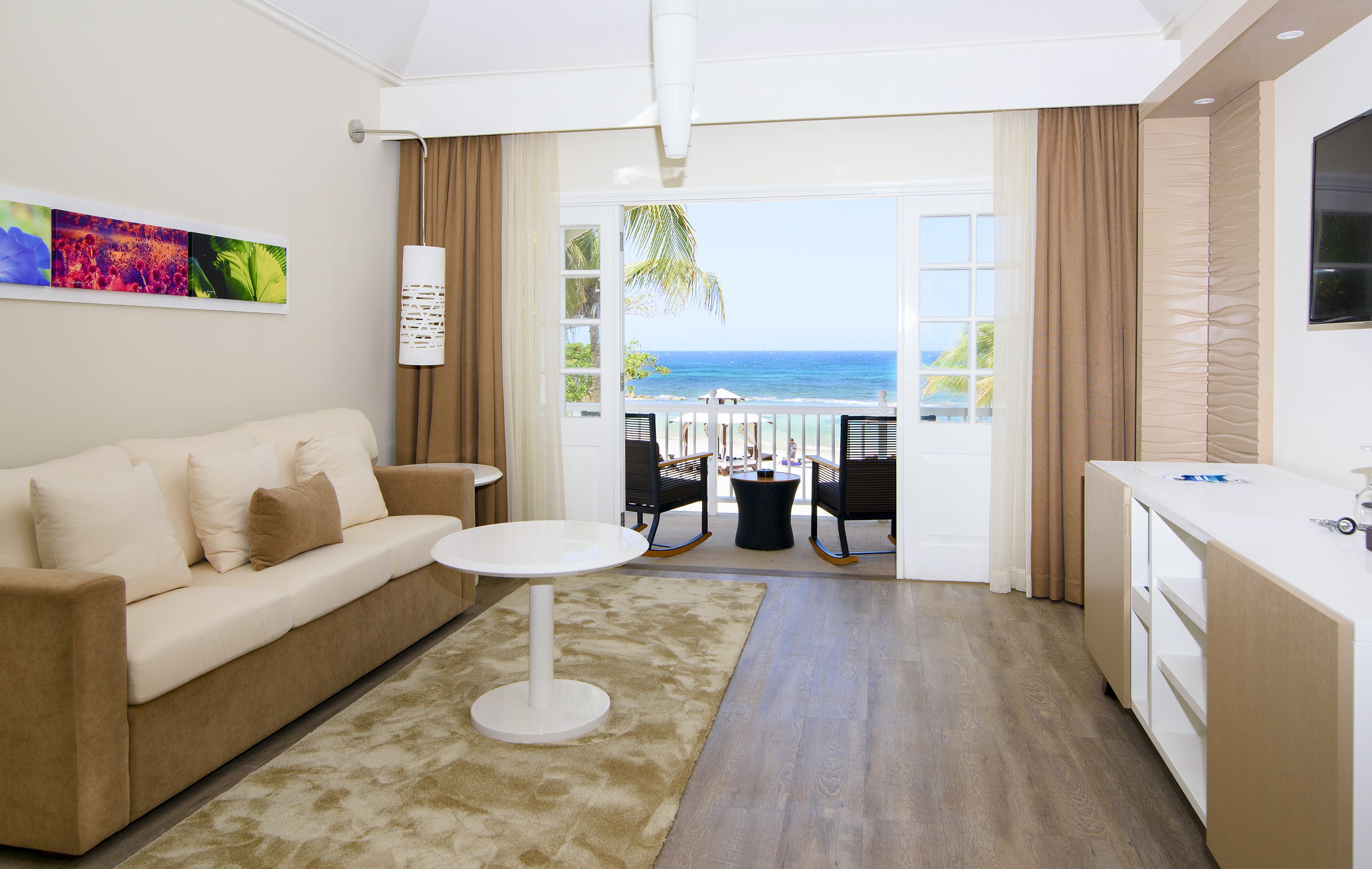 The Level, Suite Royal | Ropa de cama de alta calidad y artículos del minibar gratis 