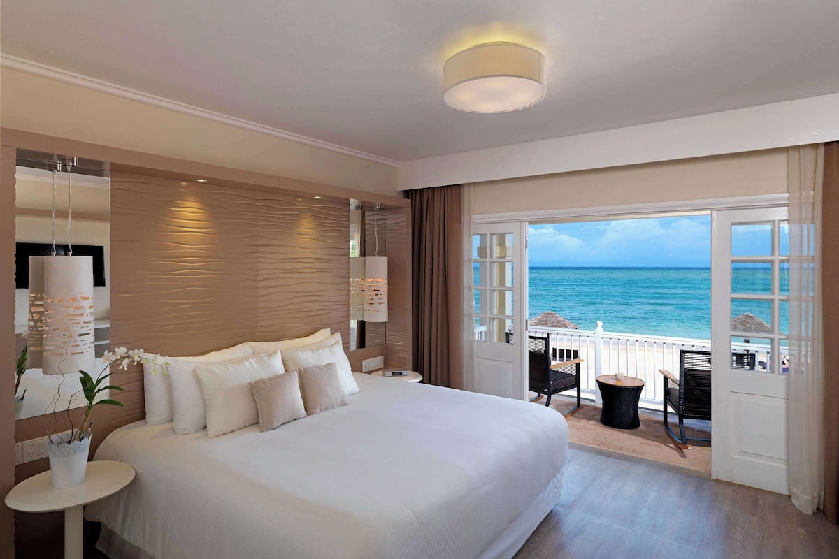 Romantische Suite, Meerblick | Hochwertige Bettwaren, kostenlose Minibar, Zimmersafe