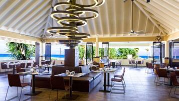 Ilmainen päivittäinen buffetaamiainen