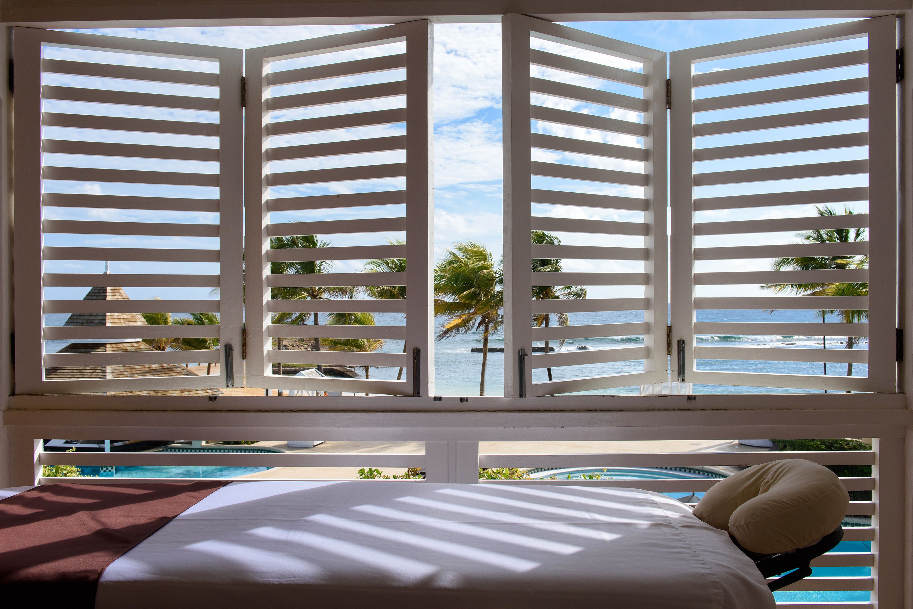 Couples treatment rooms, beach massages, massages
