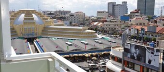 Green Centre Point Inn