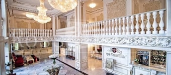 Royal Grand Hotel (Truskavets)