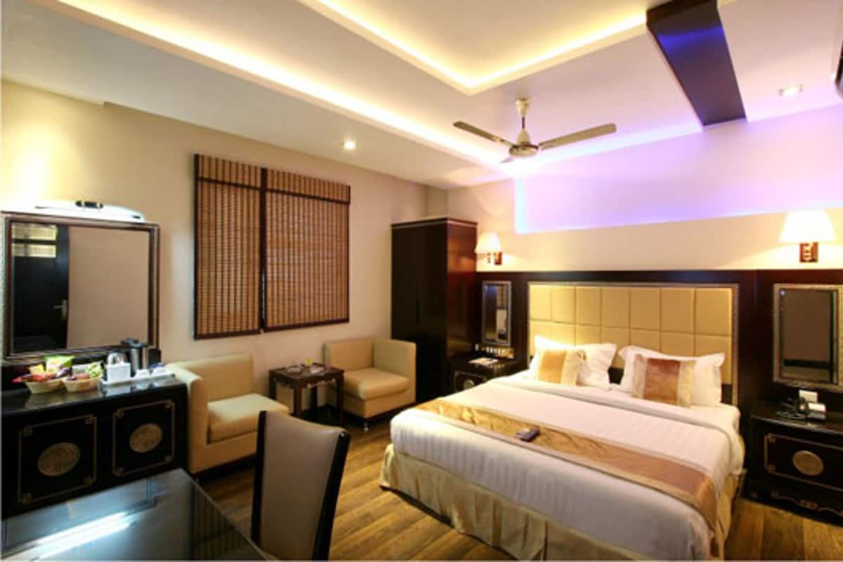 Executive Room | Premium bedding, memory foam beds, rollaway beds (surcharge)