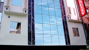 Front of property – evening/night