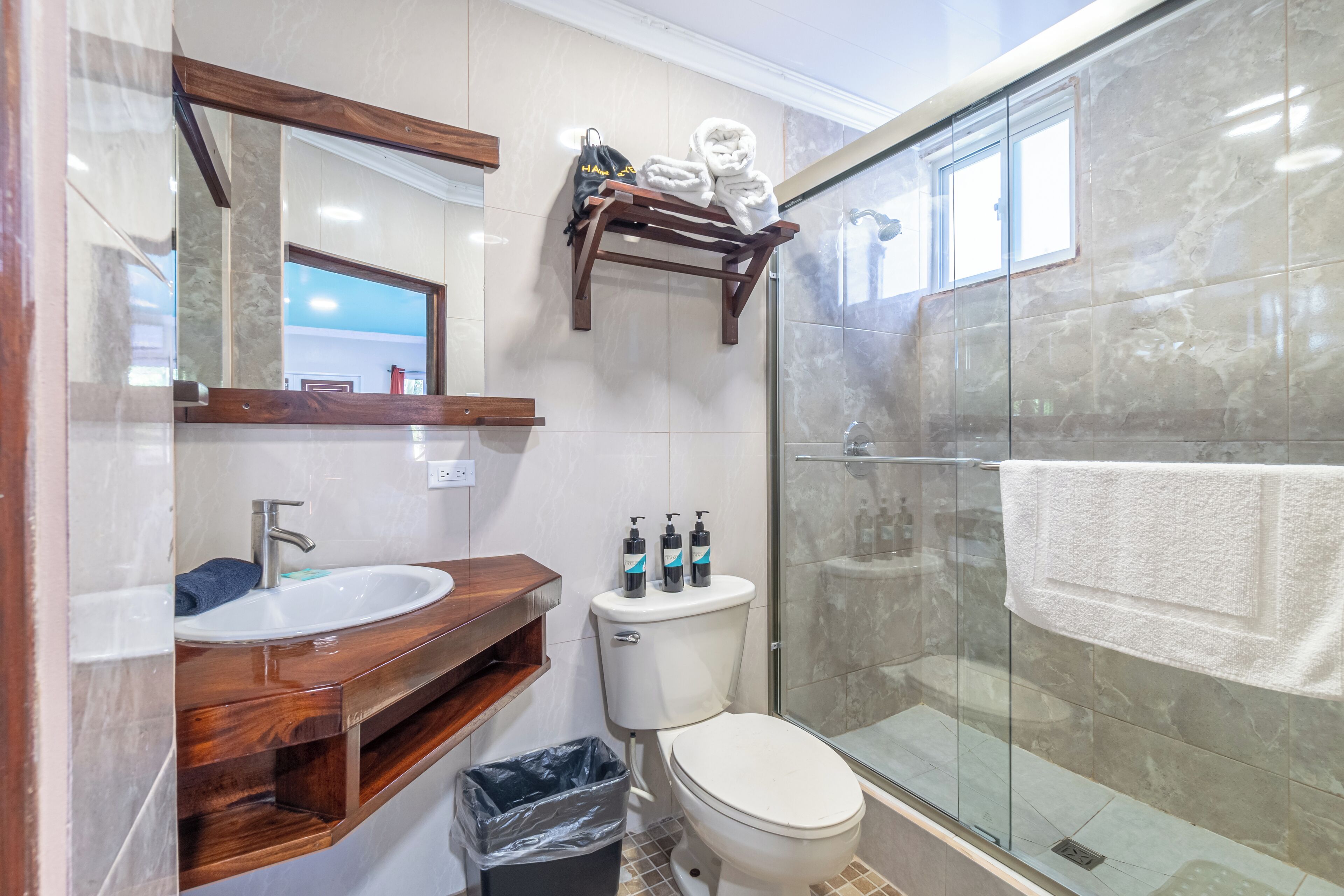 shower, free toiletries, hair dryer, towels