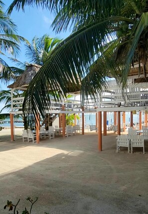 Restaurant - Island Magic Beach Resort (Caye Caulker)