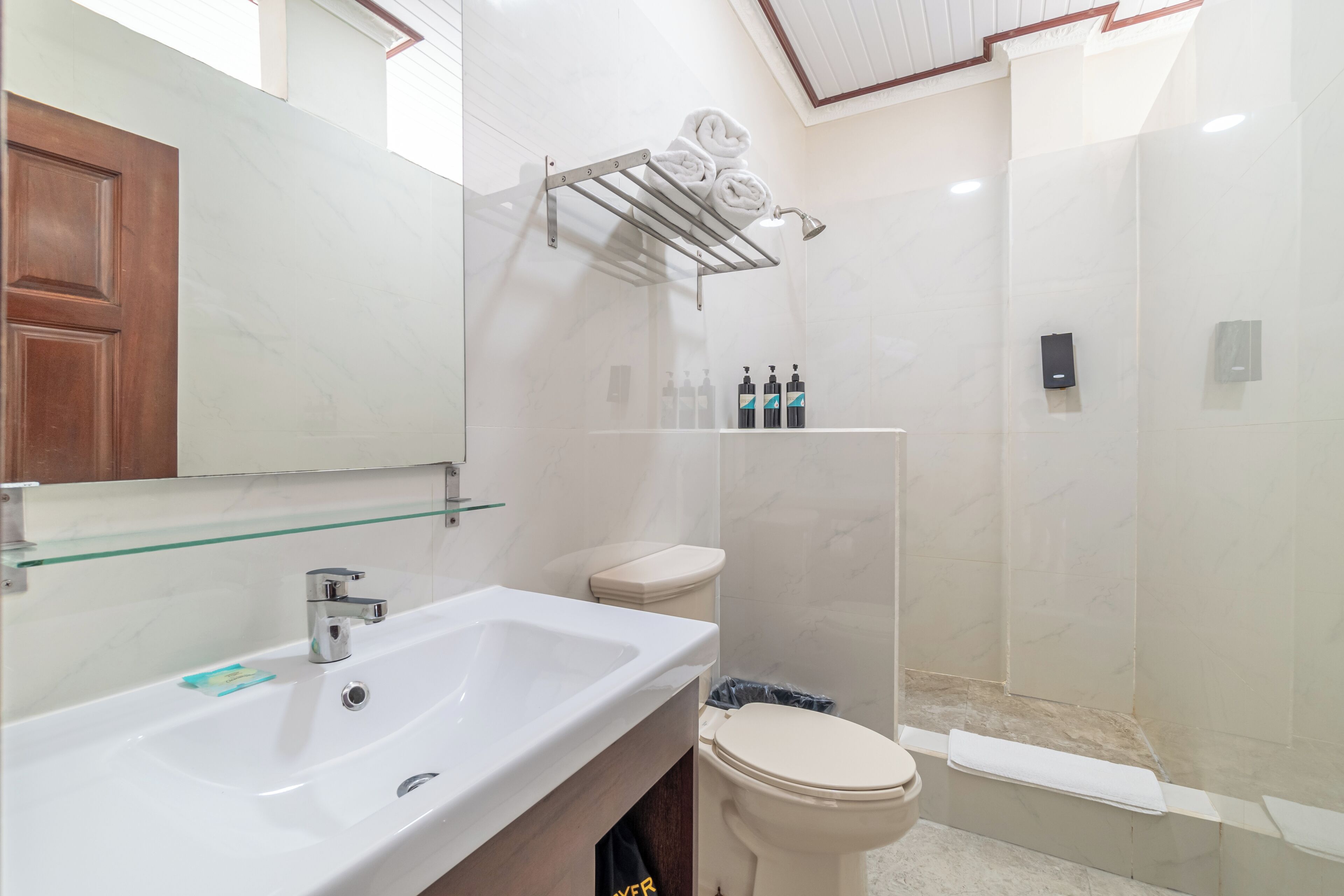 sunset view | bathroom | shower, free toiletries, hair dryer, towels