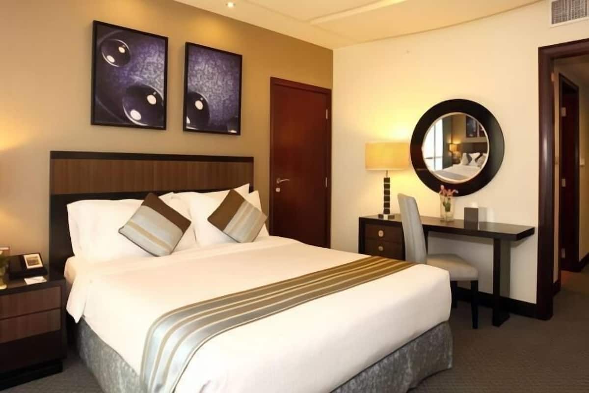 1 habitación, minibar y caja de seguridad en la habitación