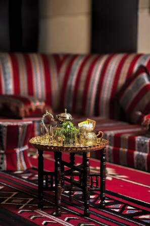 Lobby sitting area - Al Ghufran Safwah Hotel Makkah (Makkah)