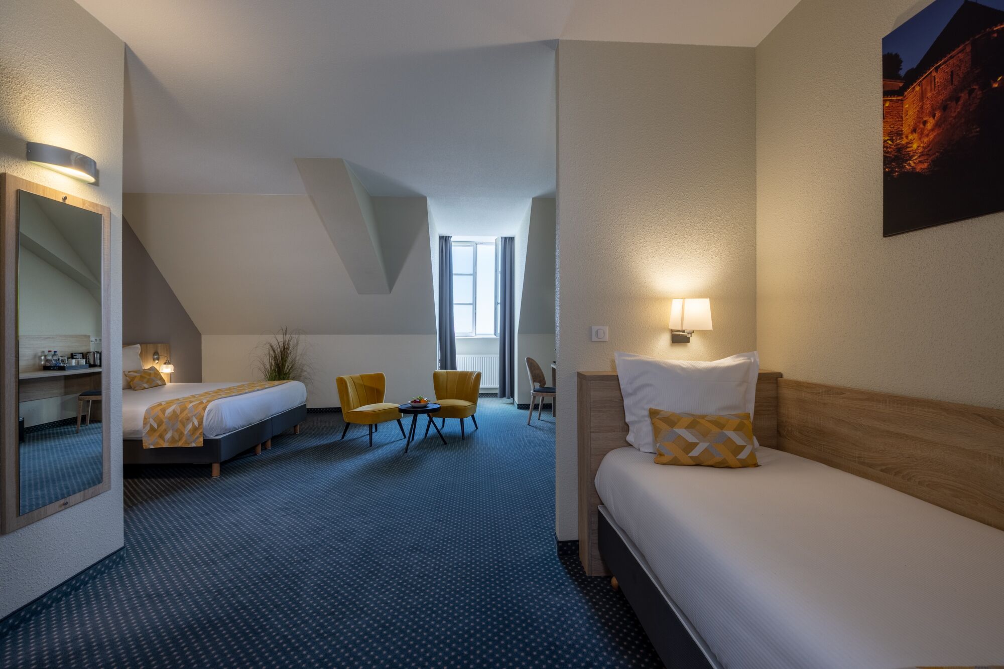 triple room | desk, iron/ironing board, free cots/infant beds, free wifi