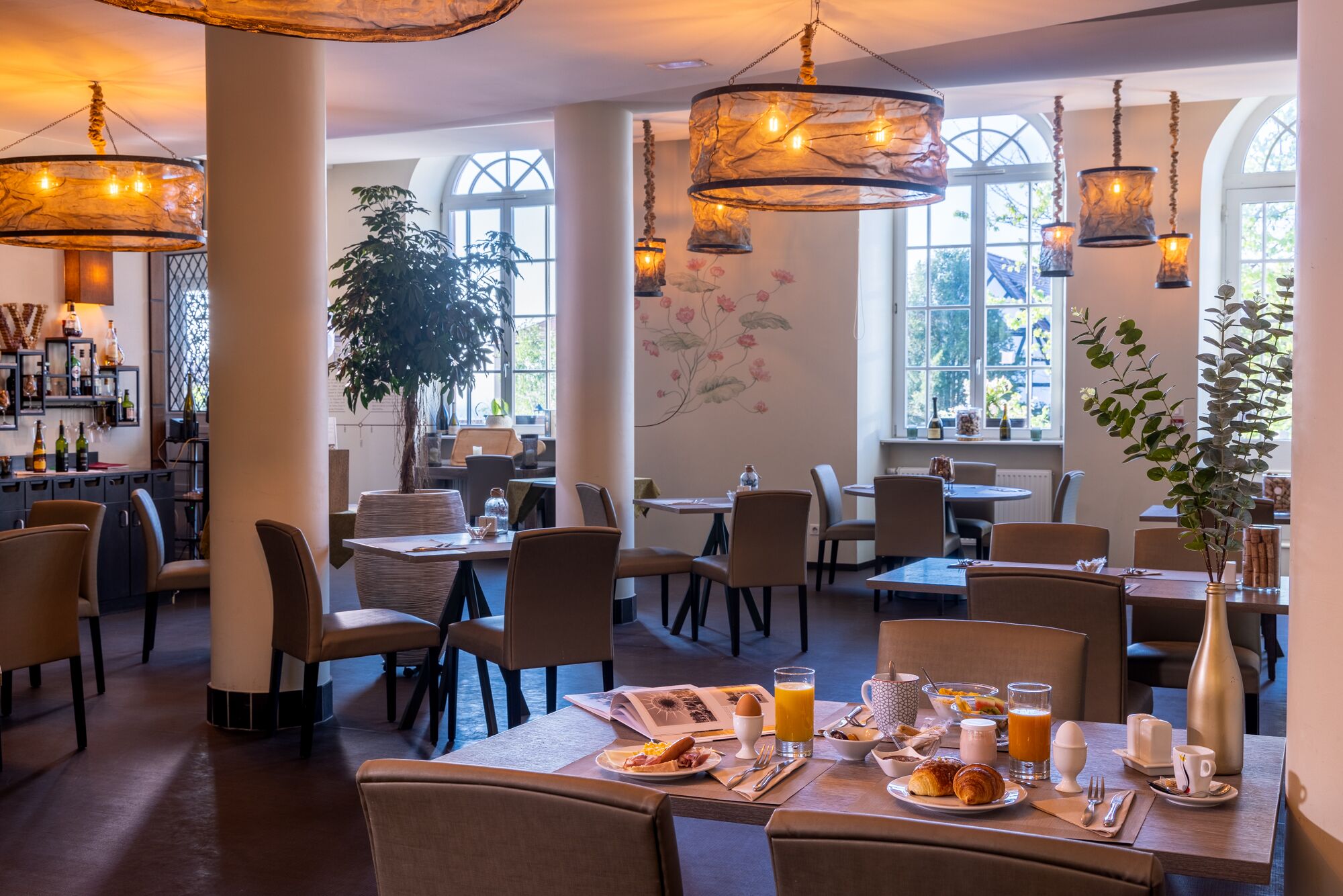 daily continental breakfast (eur 20 per person)
