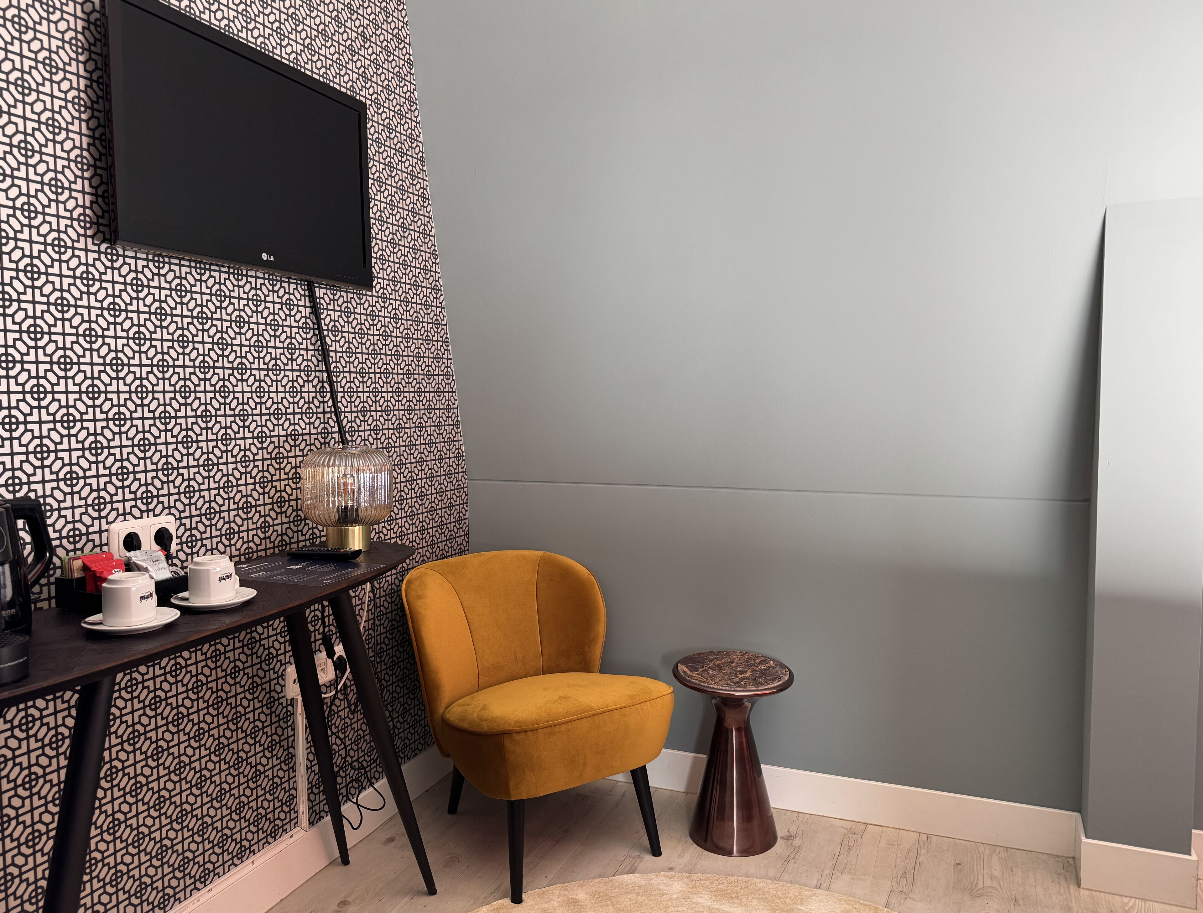 classic double room | 1 bedroom, hypo-allergenic bedding, pillow-top beds, minibar